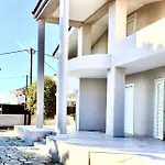 Paradise & * Λαγανάς