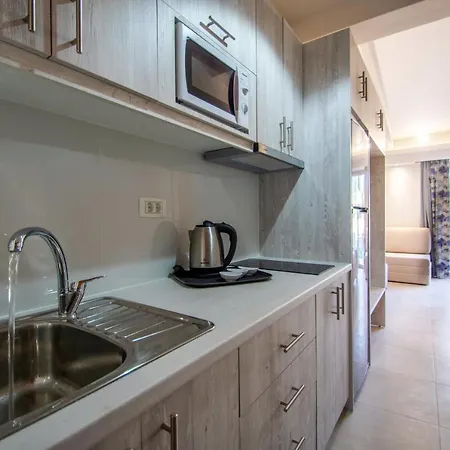 Paradise Apartments&suites Laganas